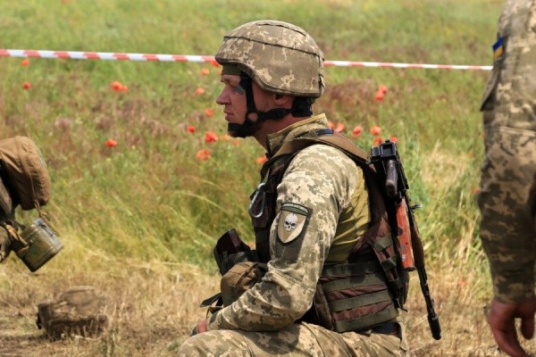 Украина зафиксировала три нарушения временного перемирия в зоне ООС, трудно ранен боец0